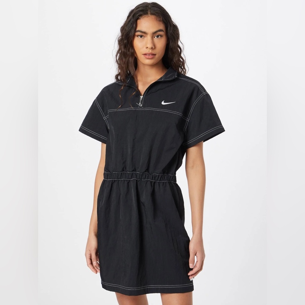 Nike Swish Tennis Prep Short Sleeve 1/4 Zip Elastic Waist Windbreaker Mini Dress